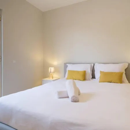 Brava 3-bed - Location & Free Parking