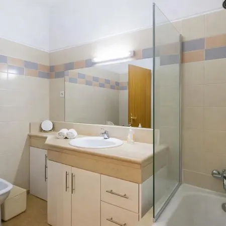 Brava 3-bed - Location & Free Parking Lägenhet *