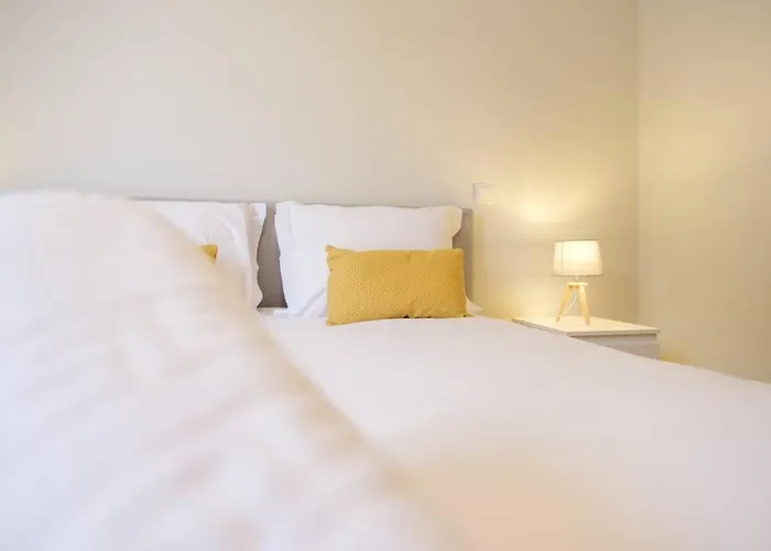 Brava 3-bed - Location & Free Parking