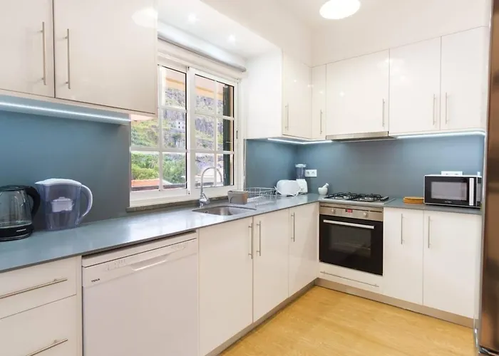 Brava 3-bed - Location & Free Parking Lägenhet